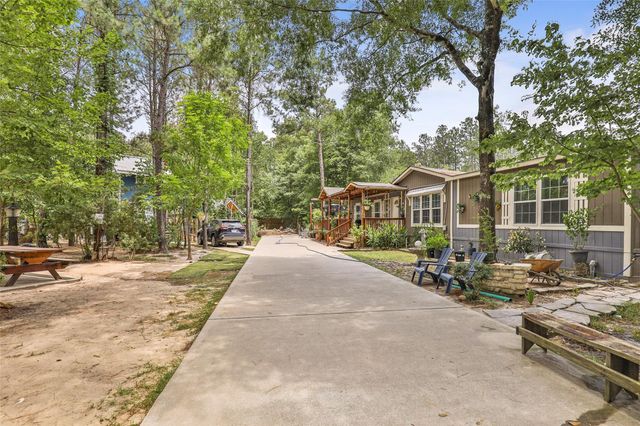 227 County Road 5033, Cleveland, TX 77327