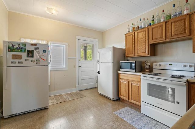 203 S 18th Avenue E, Duluth, MN 55812