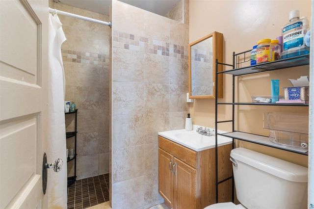 203 S 18th Avenue E, Duluth, MN 55812