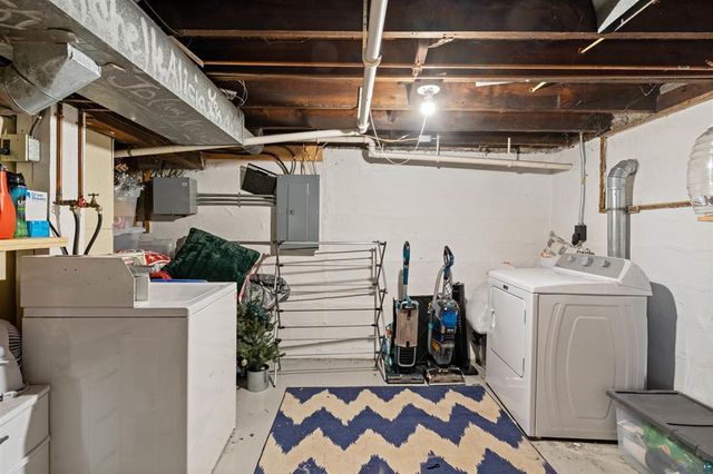 203 S 18th Avenue E, Duluth, MN 55812