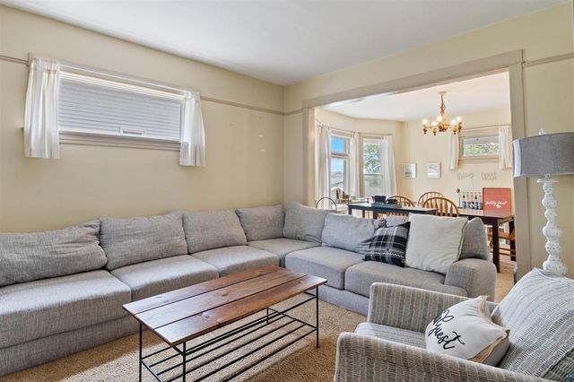 203 S 18th Avenue E, Duluth, MN 55812