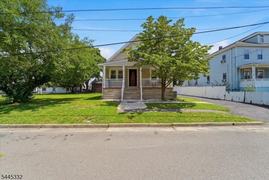 409 Hancock St, South Plainfield Boro, NJ 07080 — exterior