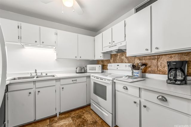 2575 Kuhio Avenue 1401, Honolulu, HI 96815