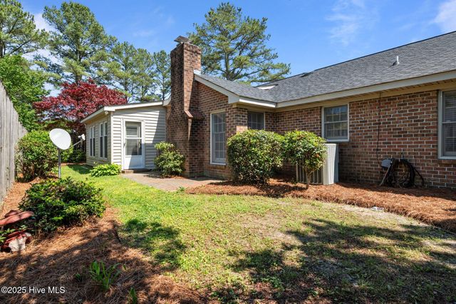 825 Westminster Lane, Kinston, NC 28501
