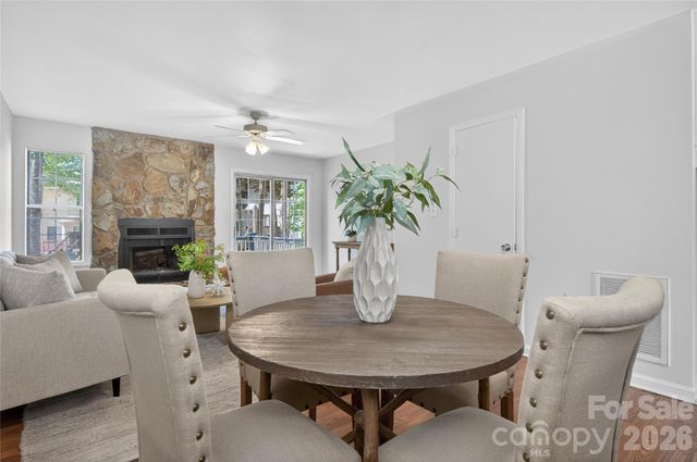 8214 Circle Tree Lane, Charlotte, NC 28277