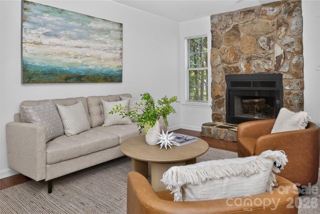 8214 Circle Tree Lane, Charlotte, NC 28277