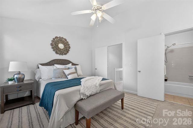 8214 Circle Tree Lane, Charlotte, NC 28277