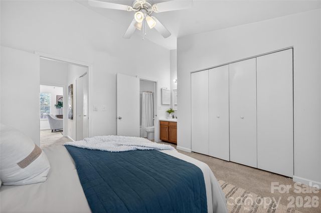 8214 Circle Tree Lane, Charlotte, NC 28277