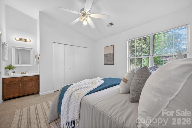 8214 Circle Tree Lane, Charlotte, NC 28277