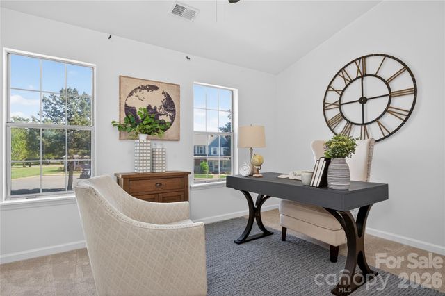 8214 Circle Tree Lane, Charlotte, NC 28277