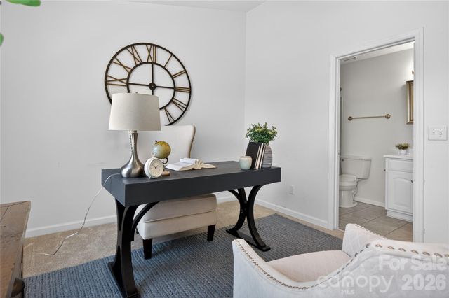 8214 Circle Tree Lane, Charlotte, NC 28277