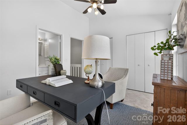 8214 Circle Tree Lane, Charlotte, NC 28277