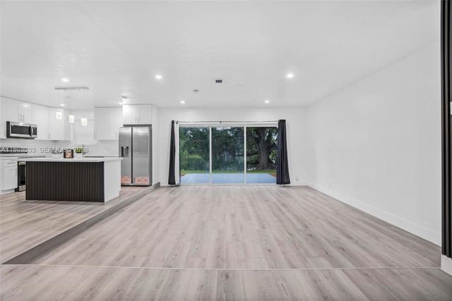 14431 NW 13th Rd, Miami, FL 33167