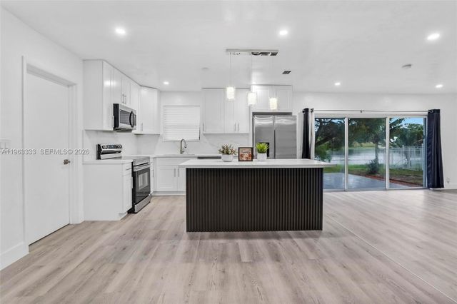 14431 NW 13th Rd, Miami, FL 33167