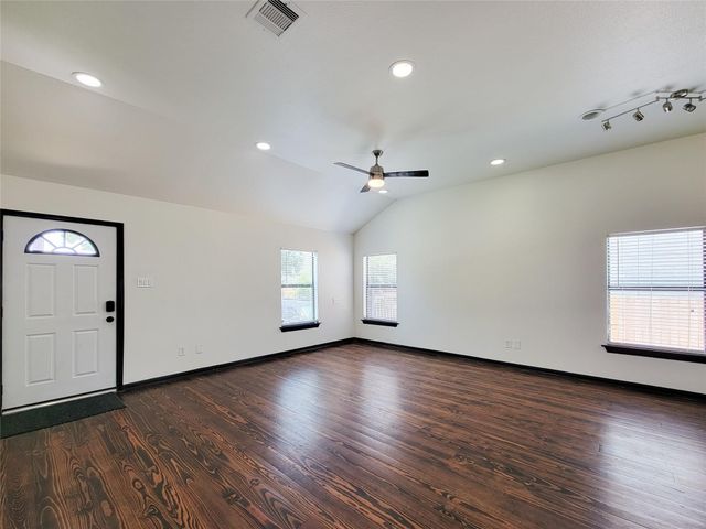 1904 Davis Street, Houston, TX 77026