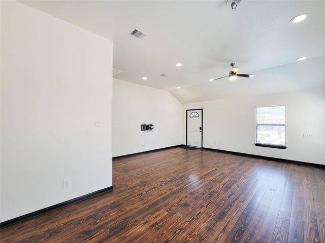 1904 Davis Street, Houston, TX 77026