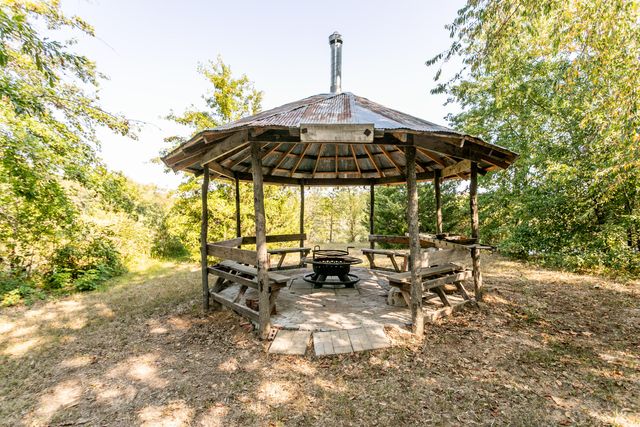 10673 AUDRAIN RD 973, Centralia, MO 65240