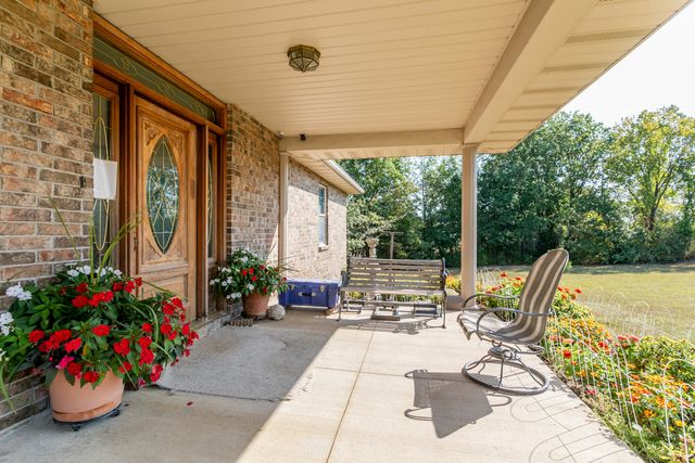 10673 AUDRAIN RD 973, Centralia, MO 65240