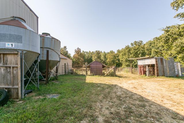 10673 AUDRAIN RD 973, Centralia, MO 65240