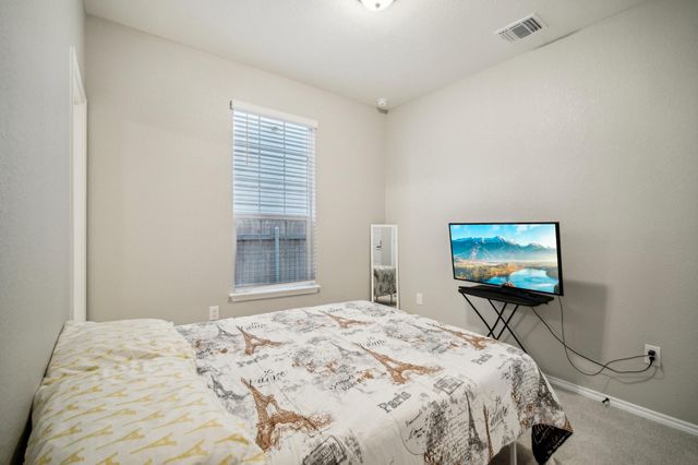 7102 Summer Tanager DR 16, Austin, TX 78744