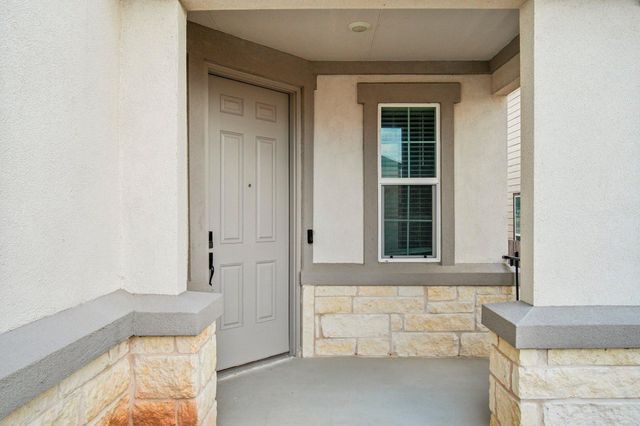 7102 Summer Tanager DR 16, Austin, TX 78744