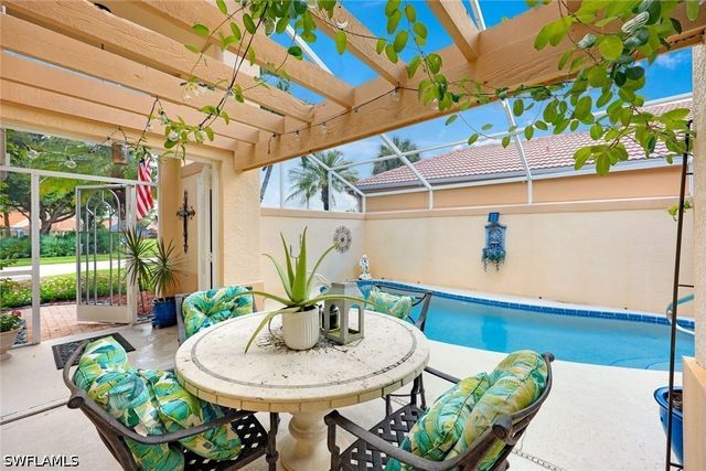 129 Sabal Lake DR, Naples, FL 34104