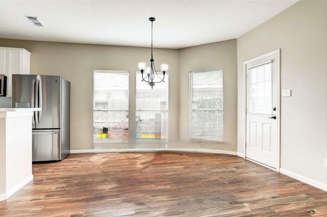 4822 Silverlake Drive, Sugar Land, TX 77479