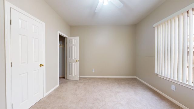 4822 Silverlake Drive, Sugar Land, TX 77479