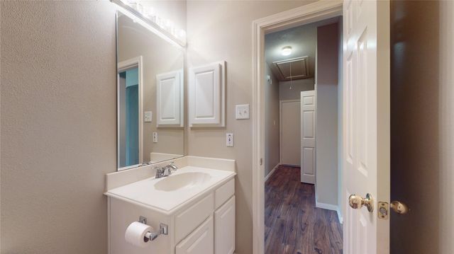 4822 Silverlake Drive, Sugar Land, TX 77479