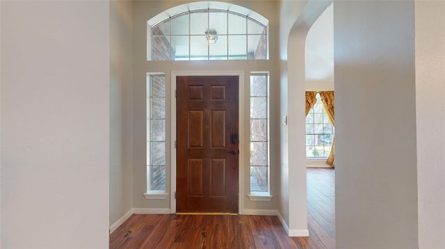 4822 Silverlake Drive, Sugar Land, TX 77479