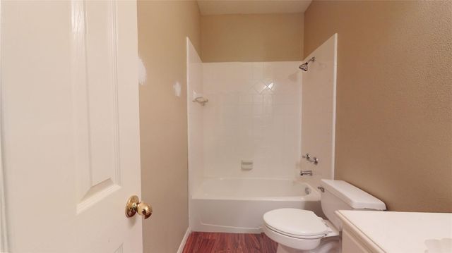 4822 Silverlake Drive, Sugar Land, TX 77479