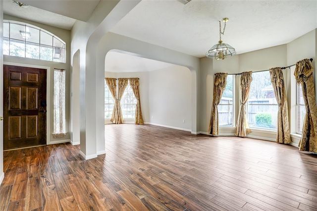 4822 Silverlake Drive, Sugar Land, TX 77479