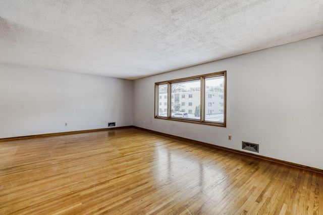 1508 Mcafee Street, Saint Paul, MN 55106