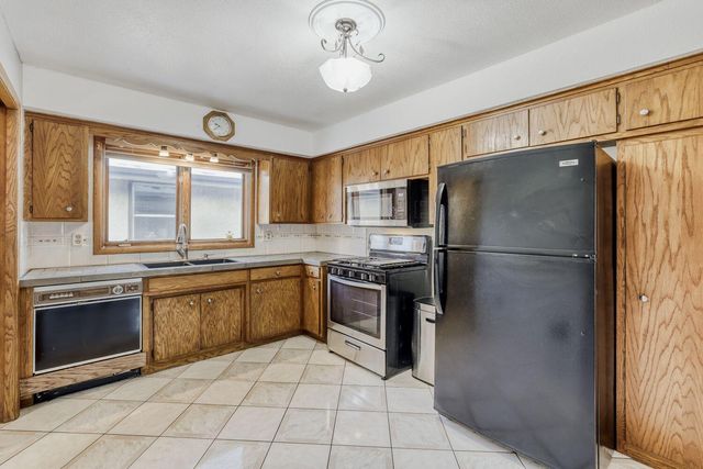 1508 Mcafee Street, Saint Paul, MN 55106