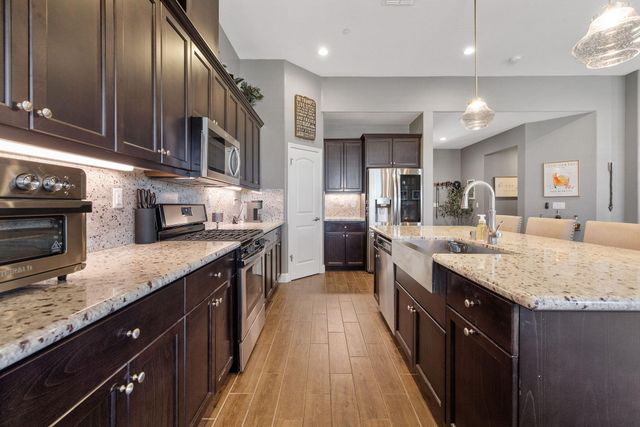 3430 Spring Sails Avenue, Tulare, CA 93274