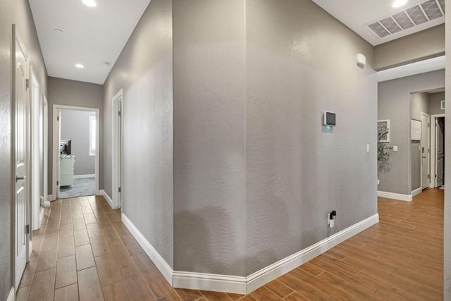 3430 Spring Sails Avenue, Tulare, CA 93274