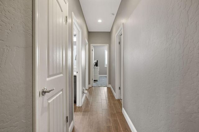 3430 Spring Sails Avenue, Tulare, CA 93274