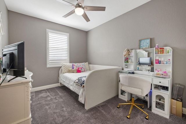 3430 Spring Sails Avenue, Tulare, CA 93274