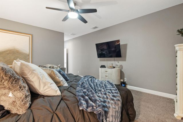 3430 Spring Sails Avenue, Tulare, CA 93274