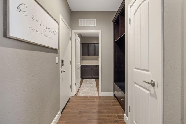 3430 Spring Sails Avenue, Tulare, CA 93274