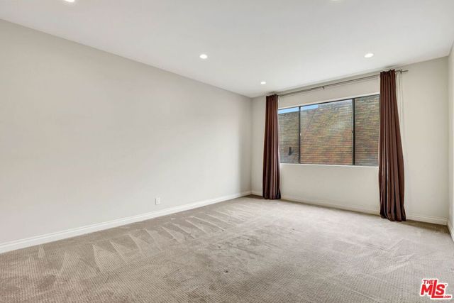 1260 S Beverly Glen Boulevard 304, Los Angeles, CA 90024