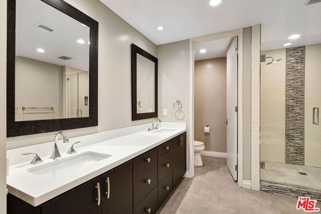1260 S Beverly Glen Boulevard 304, Los Angeles, CA 90024