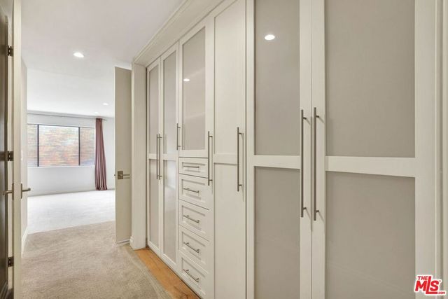 1260 S Beverly Glen Boulevard 304, Los Angeles, CA 90024