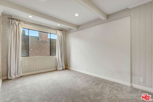 1260 S Beverly Glen Boulevard 304, Los Angeles, CA 90024