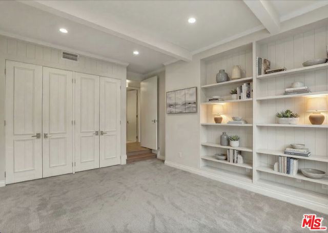 1260 S Beverly Glen Boulevard 304, Los Angeles, CA 90024