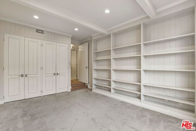 1260 S Beverly Glen Boulevard 304, Los Angeles, CA 90024