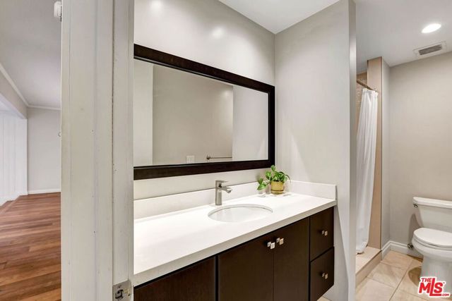 1260 S Beverly Glen Boulevard 304, Los Angeles, CA 90024