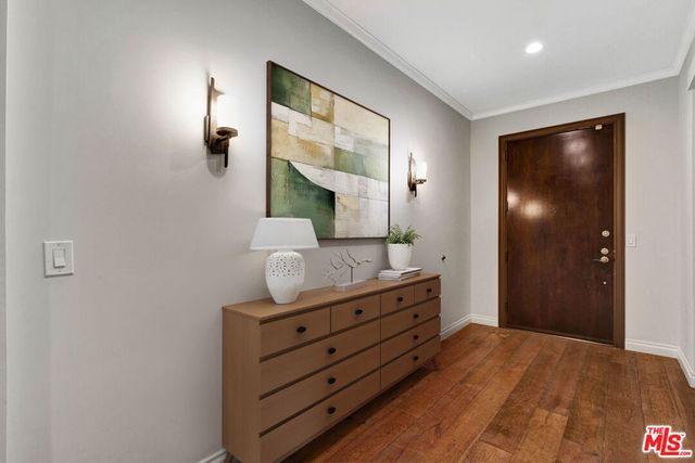 1260 S Beverly Glen Boulevard 304, Los Angeles, CA 90024