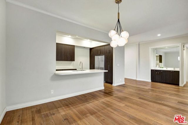 1260 S Beverly Glen Boulevard 304, Los Angeles, CA 90024