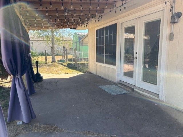 24748 County Road 350, Mathis, TX 78368